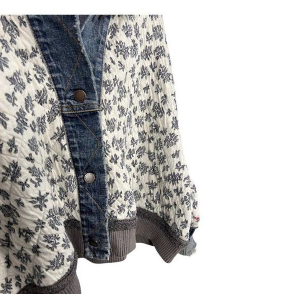 Free People Cropped Denim & Floral Print Jacket in Blue and White - Picture 15 of 16